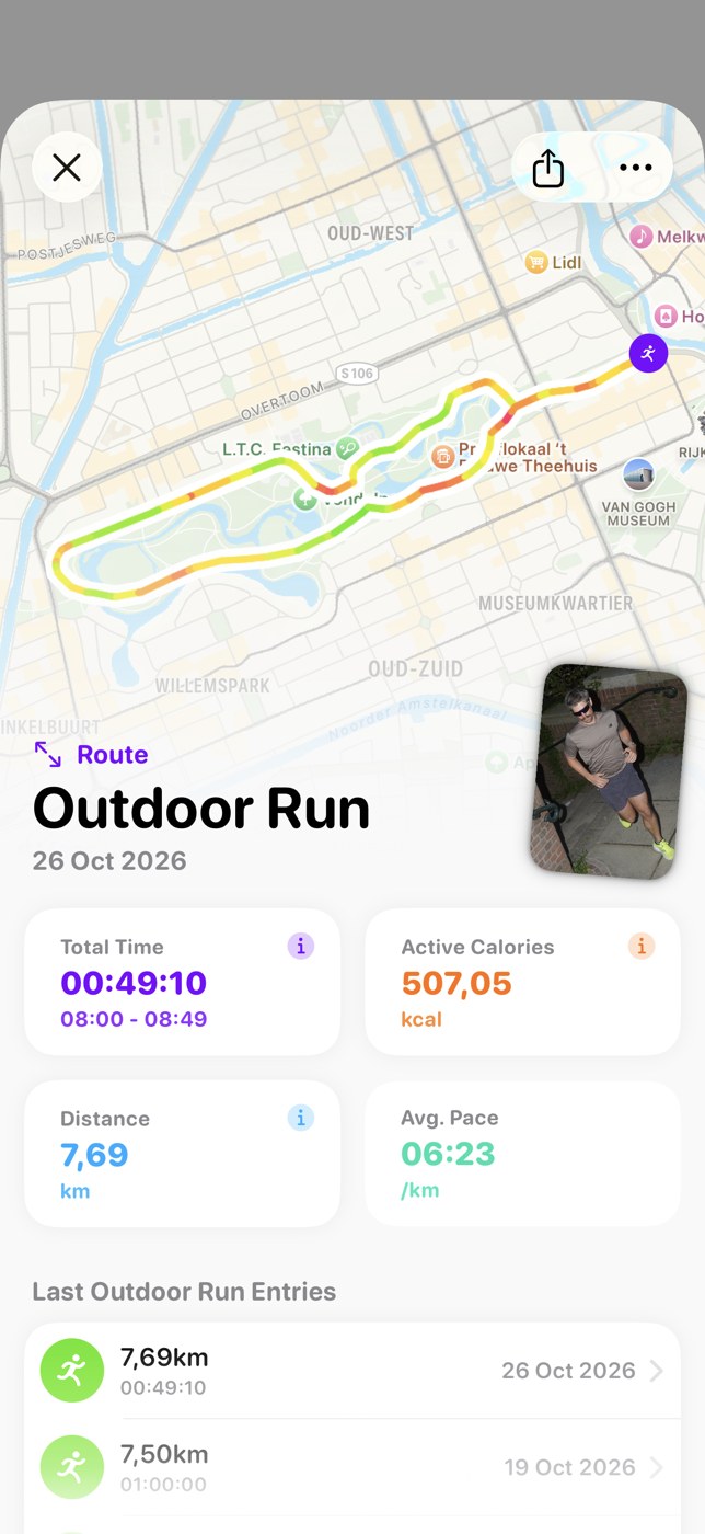 Workout details showing the running route through Amsterdam